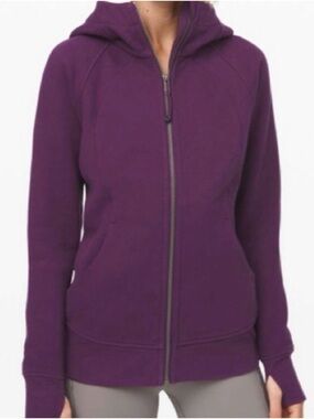 Lululemon Scuba Hoodie *Light Cotton Fleece
Galactic Grape Size 6